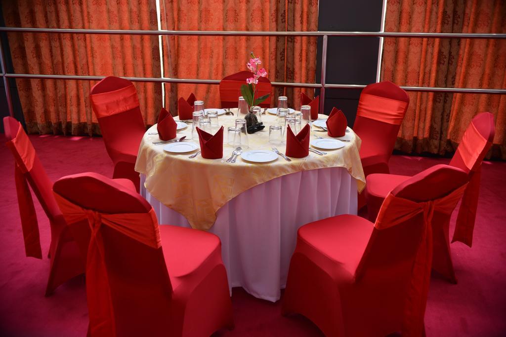 Hotel Kamrel Курунегала Экстерьер фото